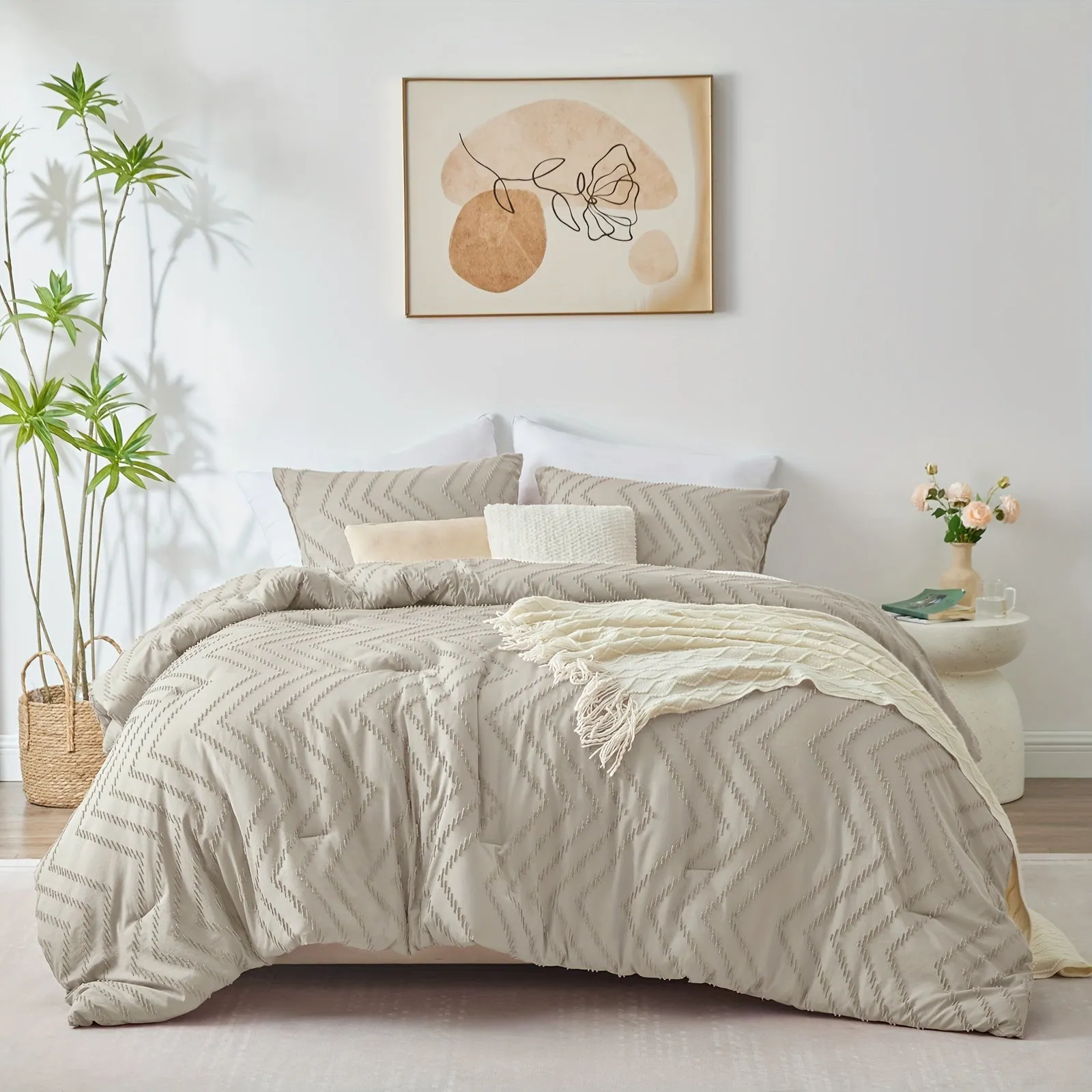 3-Piece Beige Boho Chic Comforter Set - Tufted Shabby Chic Bedding with Chevron Pattern, Soft Brushed Microfiber Fabric, and Hypoallergenic Filling for All Seasons - Queen Size Bedding Set with 1 Comforter and 2 Pillow Shams