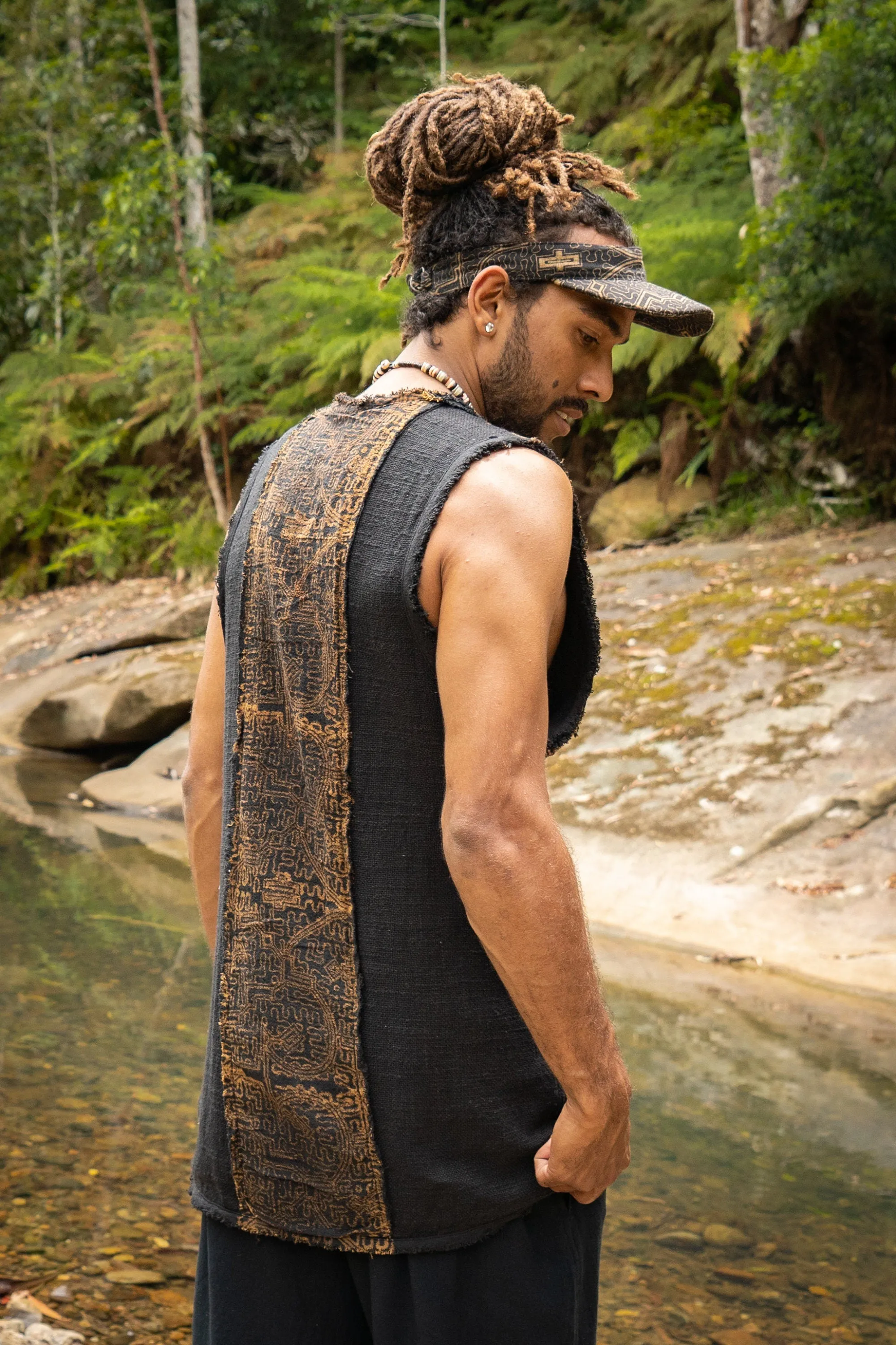 AKAU Black Tank Top Sleeveless Shirt Shipibo Block Printed Handmade Natural Muscle Cotton Shamanic Tribal Festival Ceremony Ritual AJJAYA