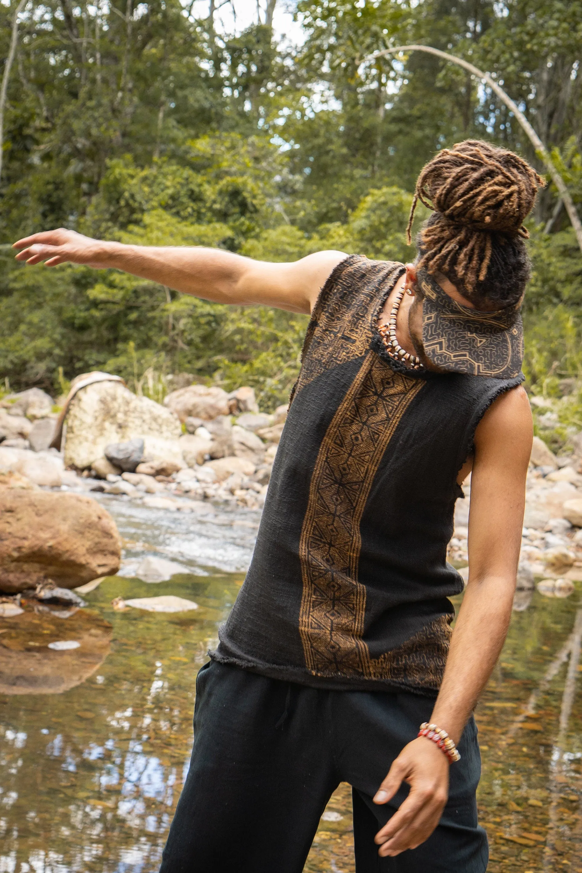 AKAU Black Tank Top Sleeveless Shirt Shipibo Block Printed Handmade Natural Muscle Cotton Shamanic Tribal Festival Ceremony Ritual AJJAYA