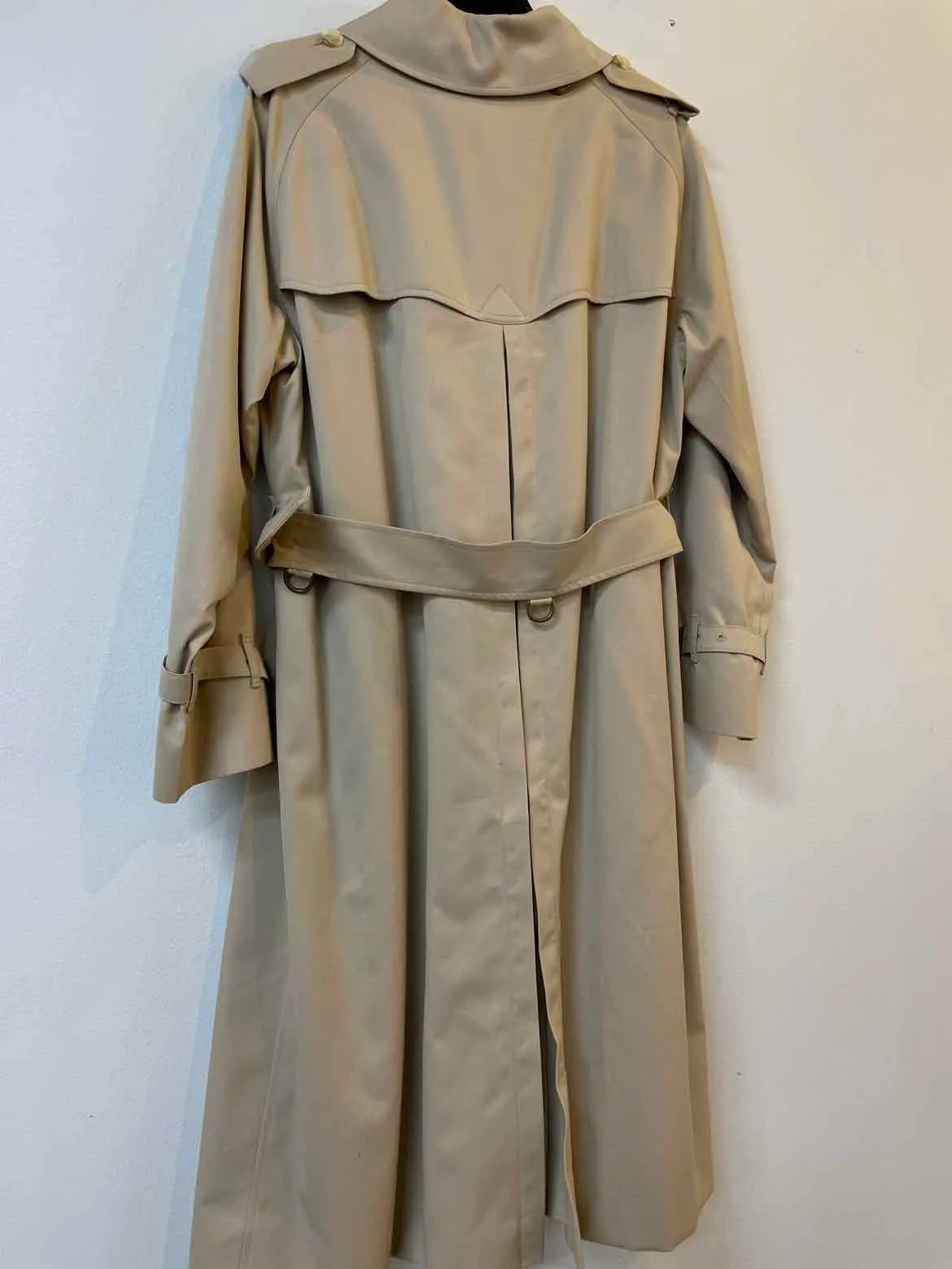 Burberry Size L Light Tan Cotton Blend Vintage Belted Coat