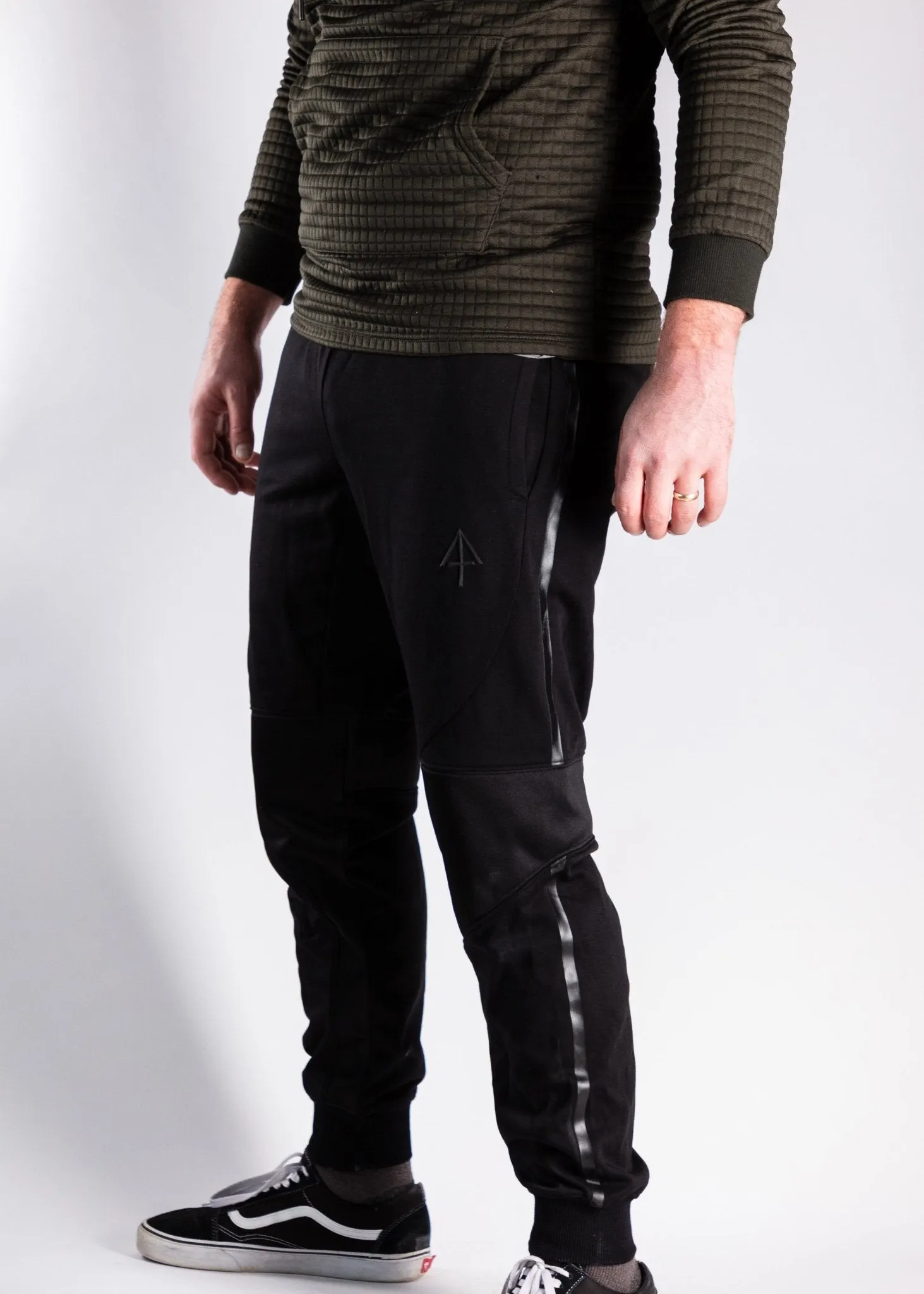 Carrier Joggers Mk.II - Midnight Black