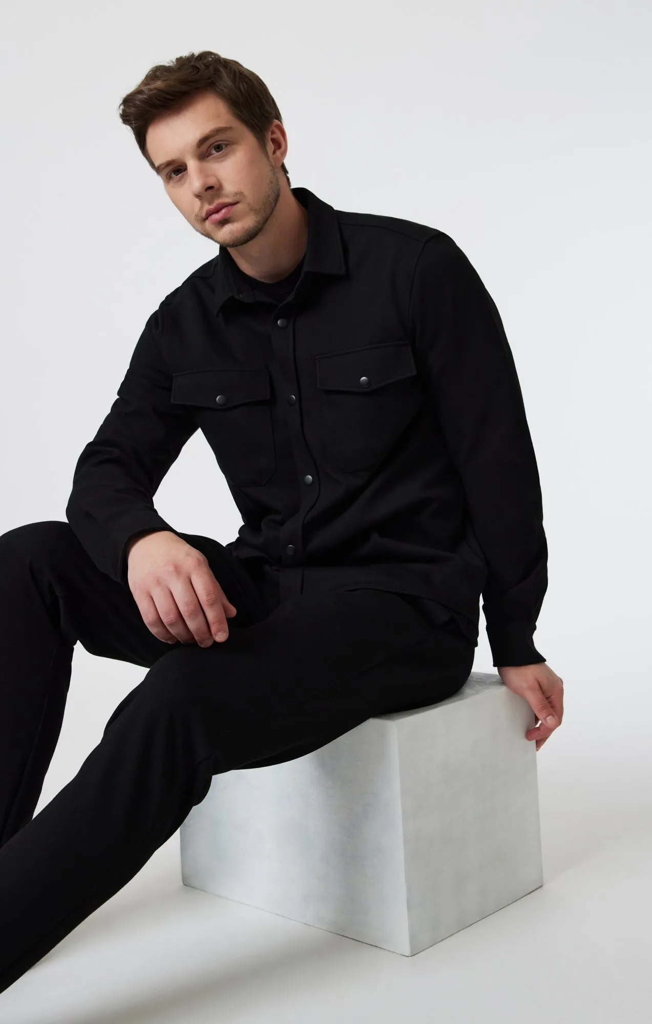 DOUBLE POCKET SNAP-BUTTON SHIRT IN BLACK