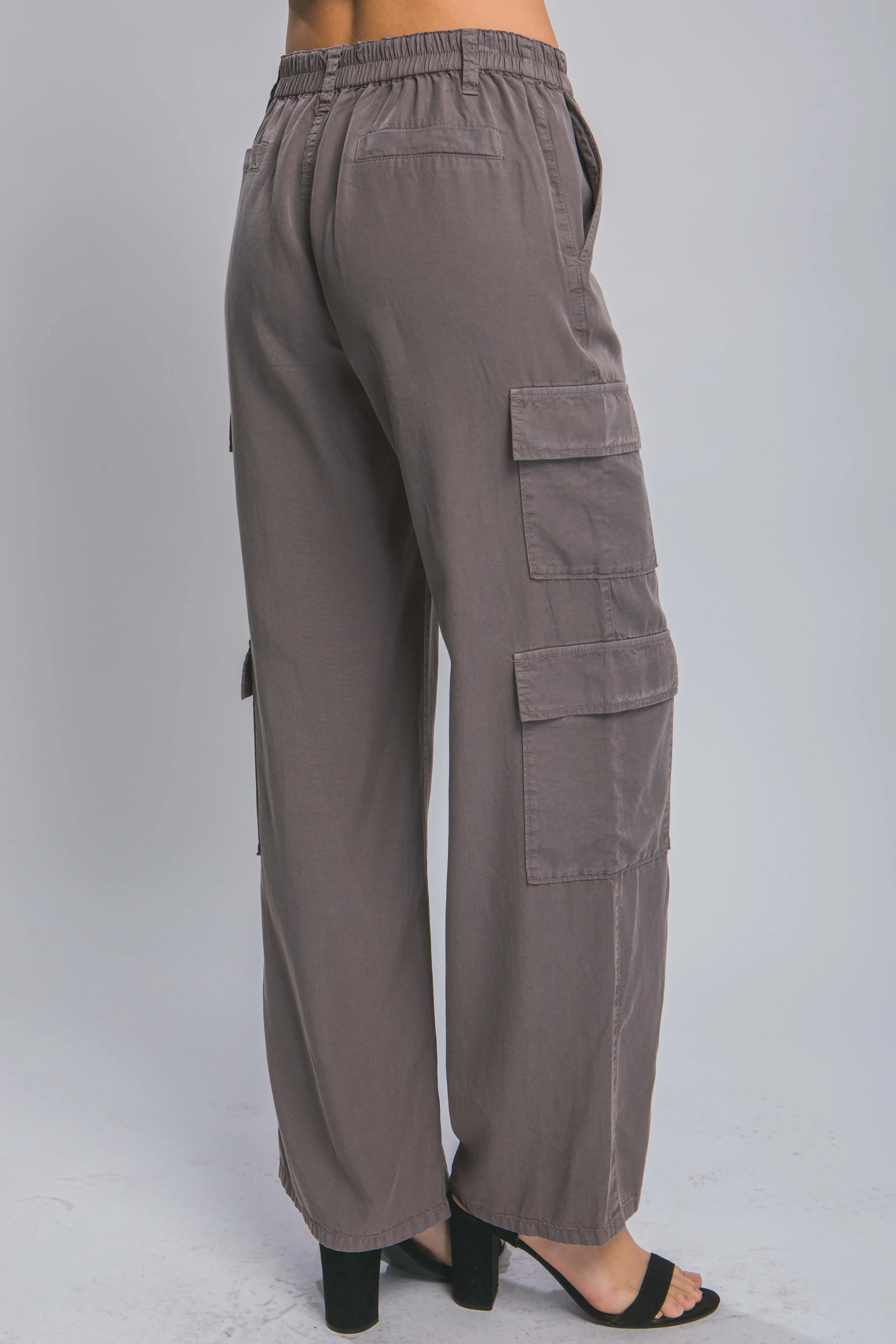 Full-length Women's Tencel Pants With Cargo Pockets