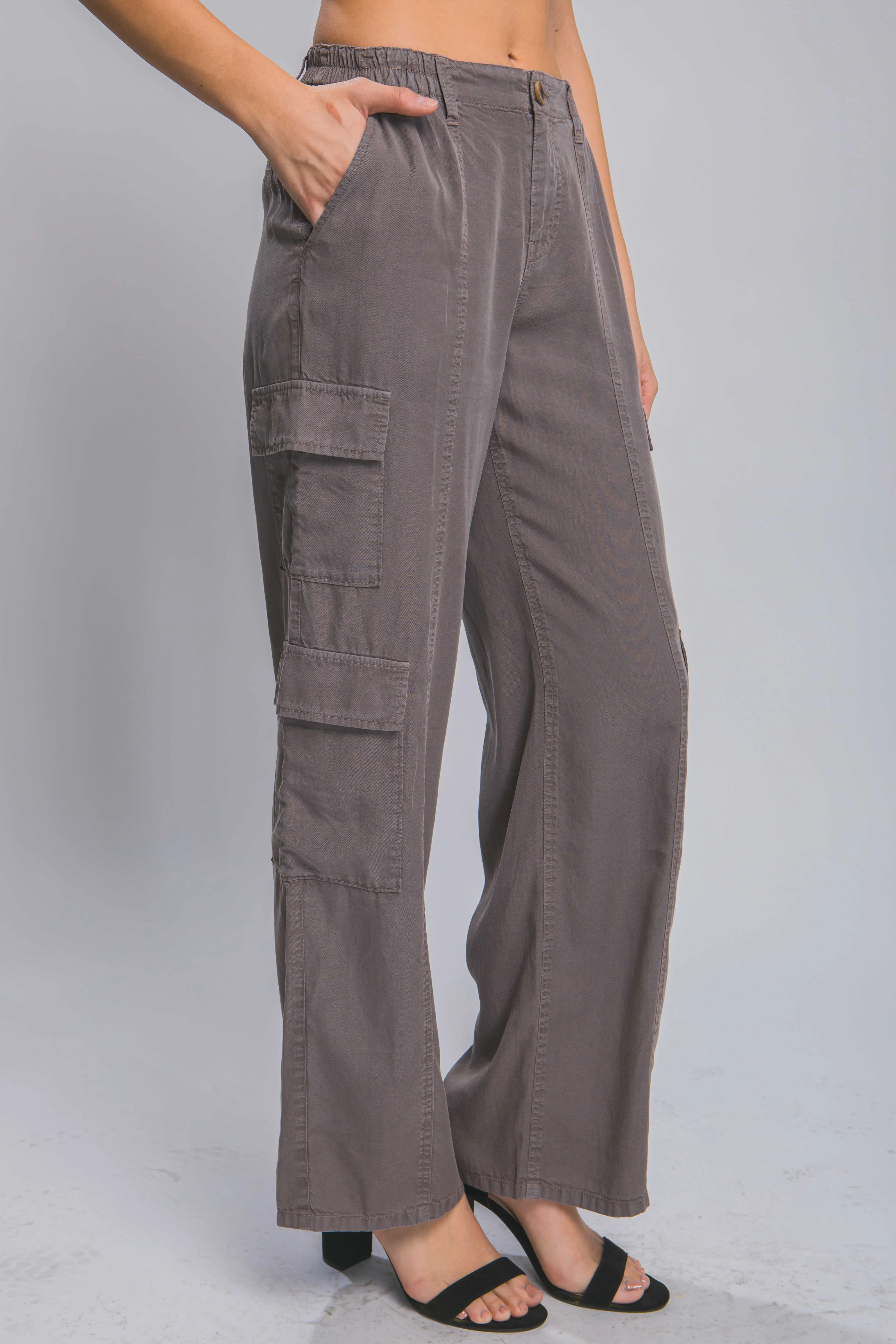 Full-length Women's Tencel Pants With Cargo Pockets