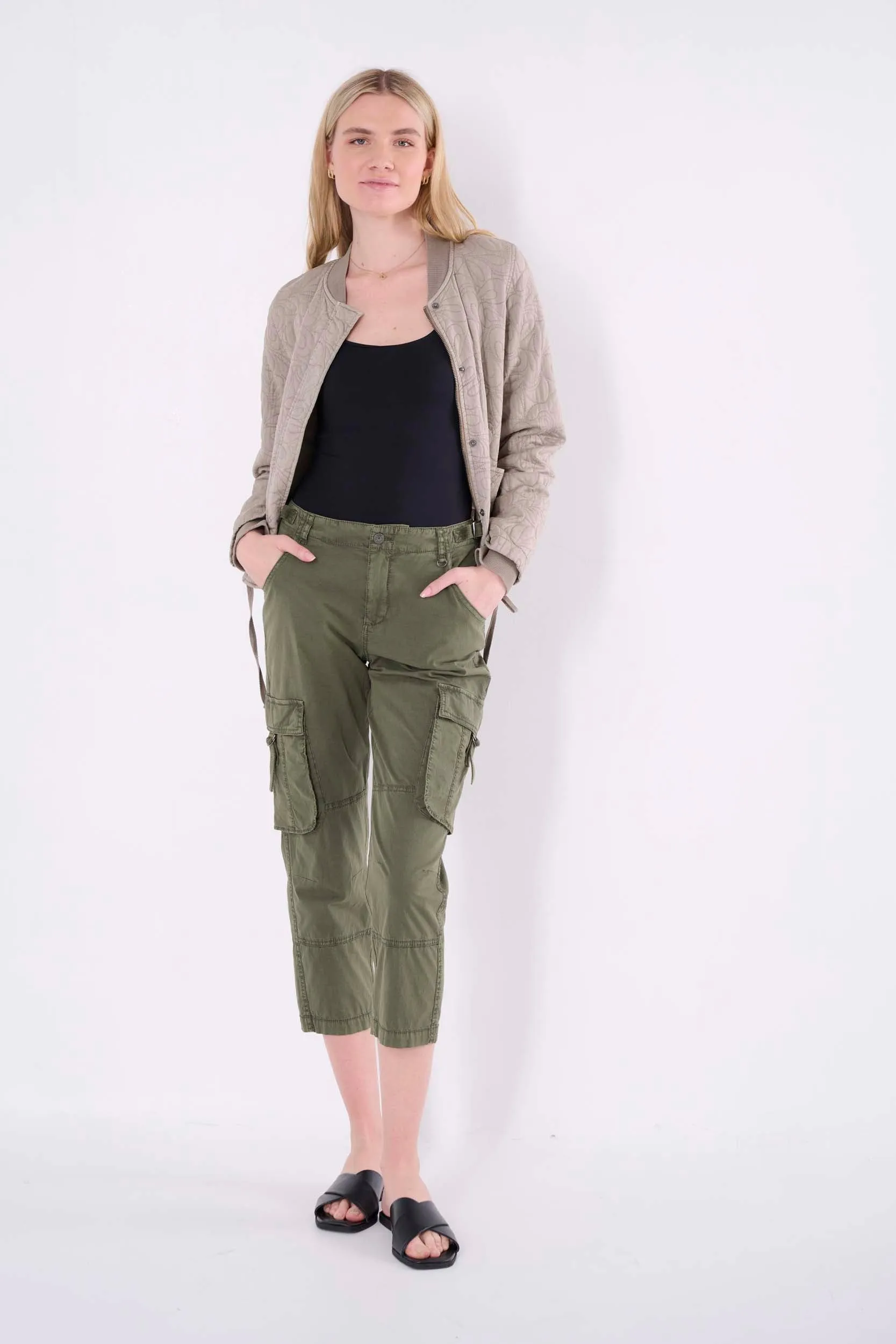 Janie Solid Stretch Poplin Pant