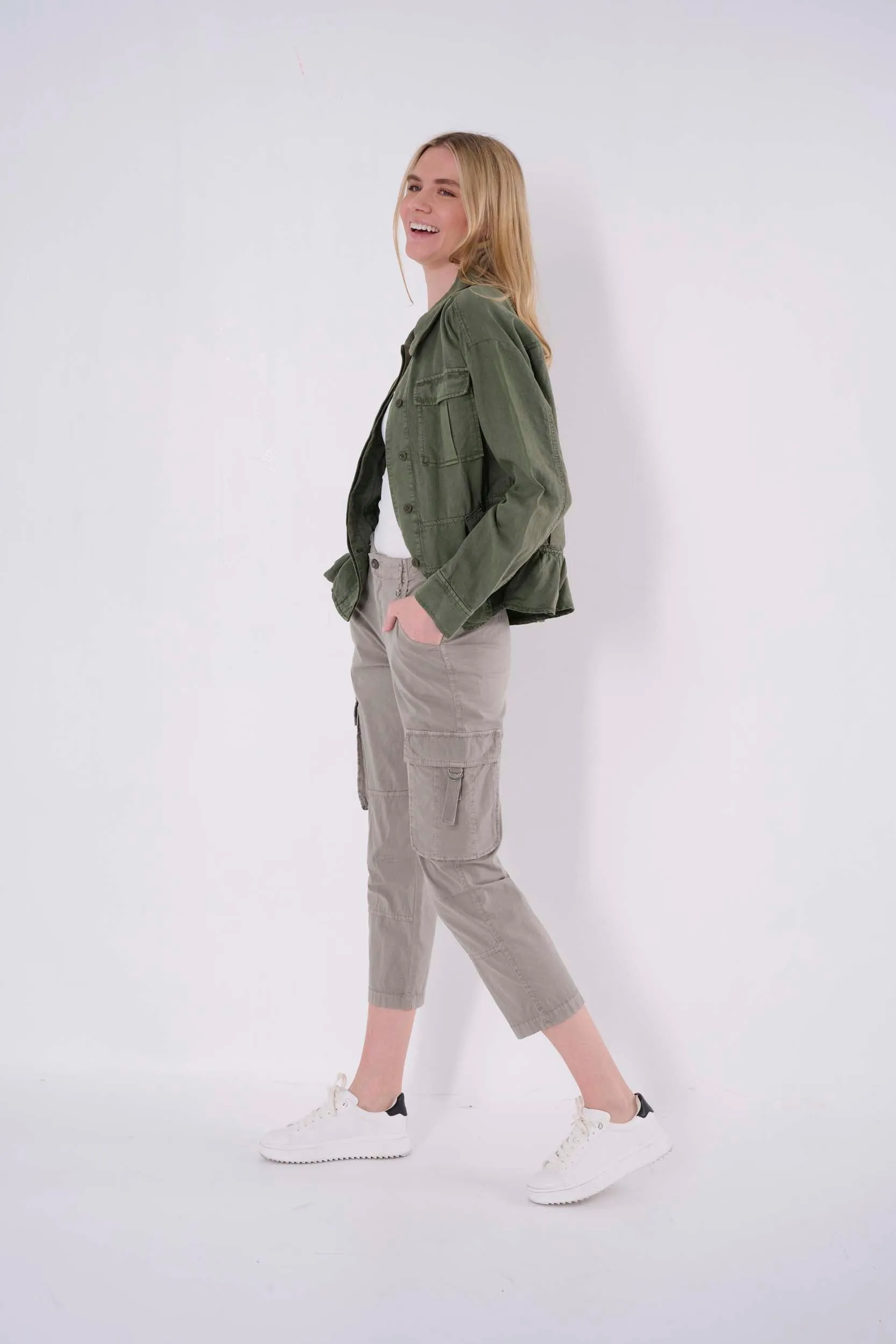 Janie Solid Stretch Poplin Pant