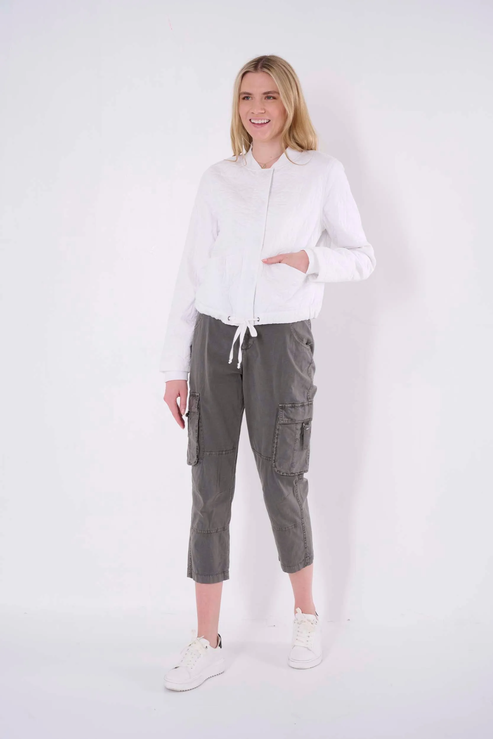 Janie Solid Stretch Poplin Pant