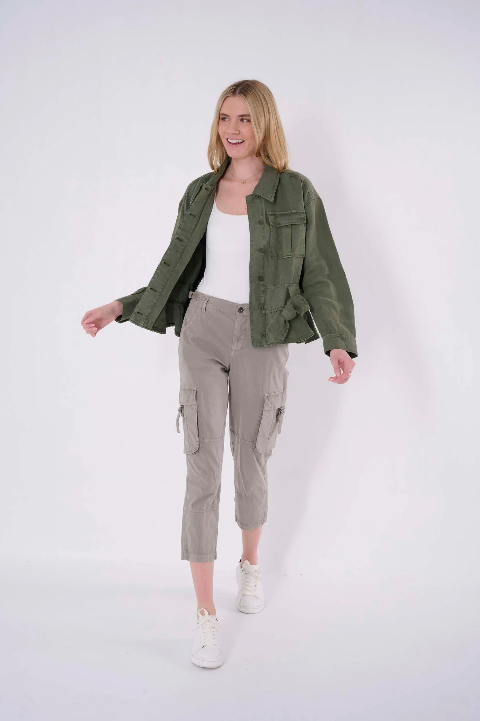 Janie Solid Stretch Poplin Pant