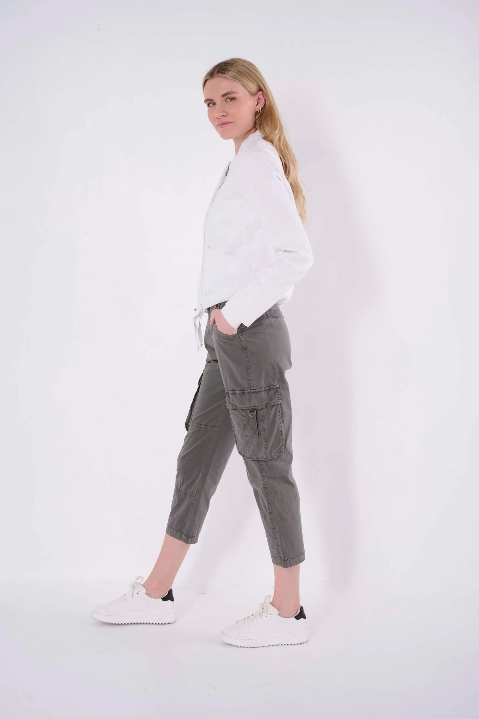 Janie Solid Stretch Poplin Pant