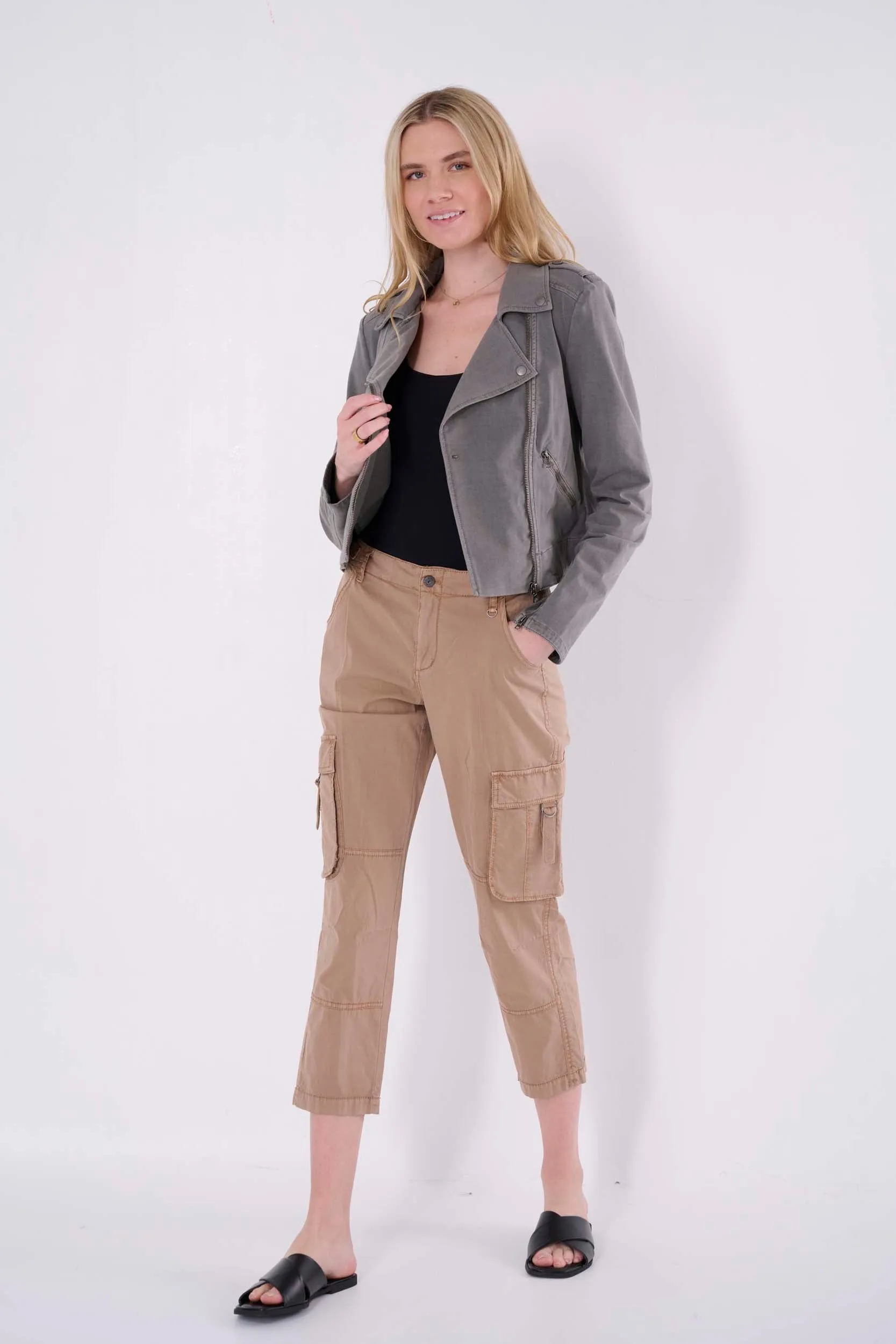 Janie Solid Stretch Poplin Pant