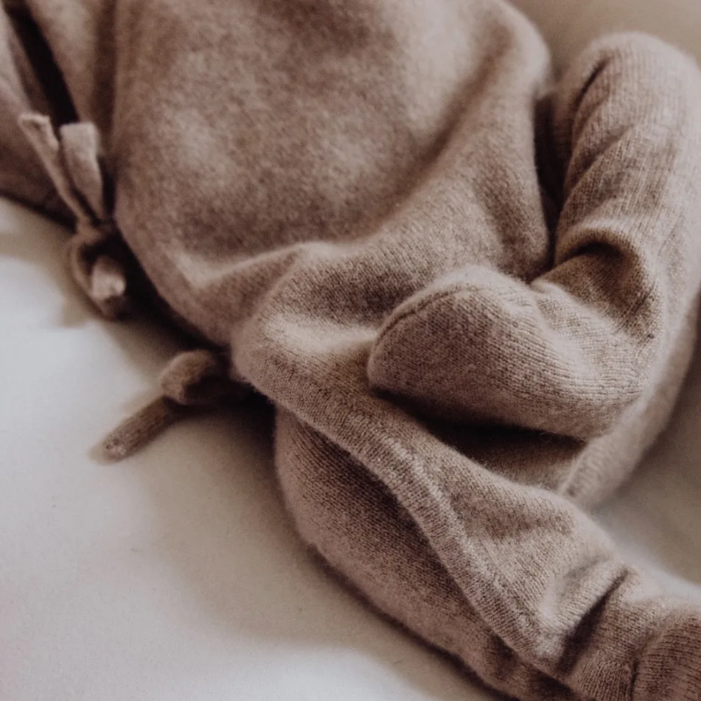 La Petite V x Zoen - Newborn suit - 100% Cashmere