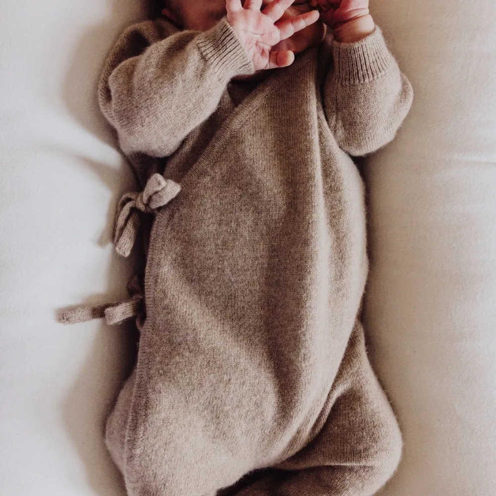 La Petite V x Zoen - Newborn suit - 100% Cashmere