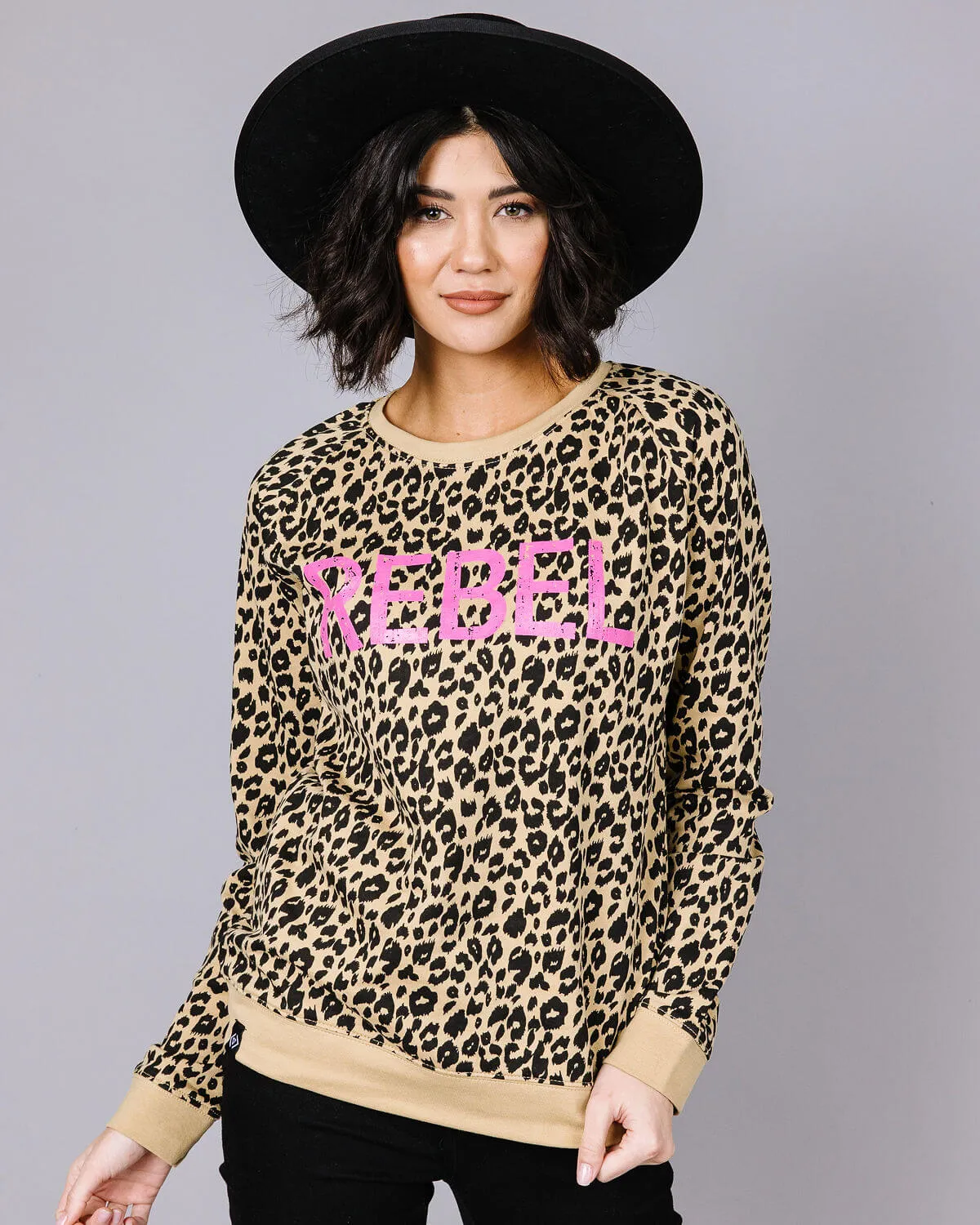 Leopard Rebel Graphic Sweatshirt | XS-S