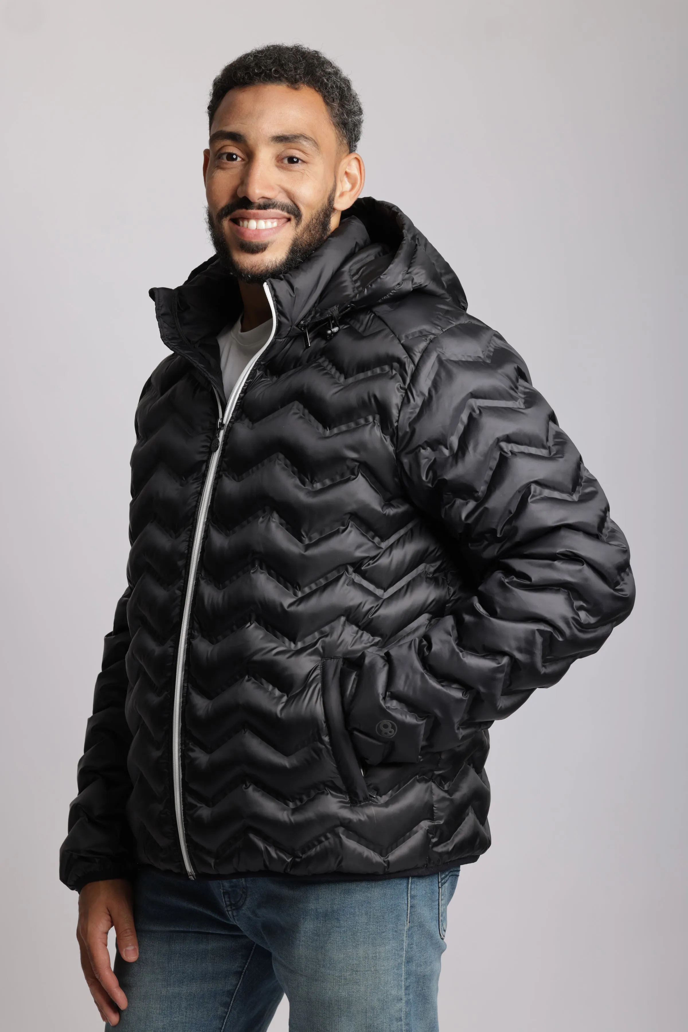 Men's packable puffer jacket in black