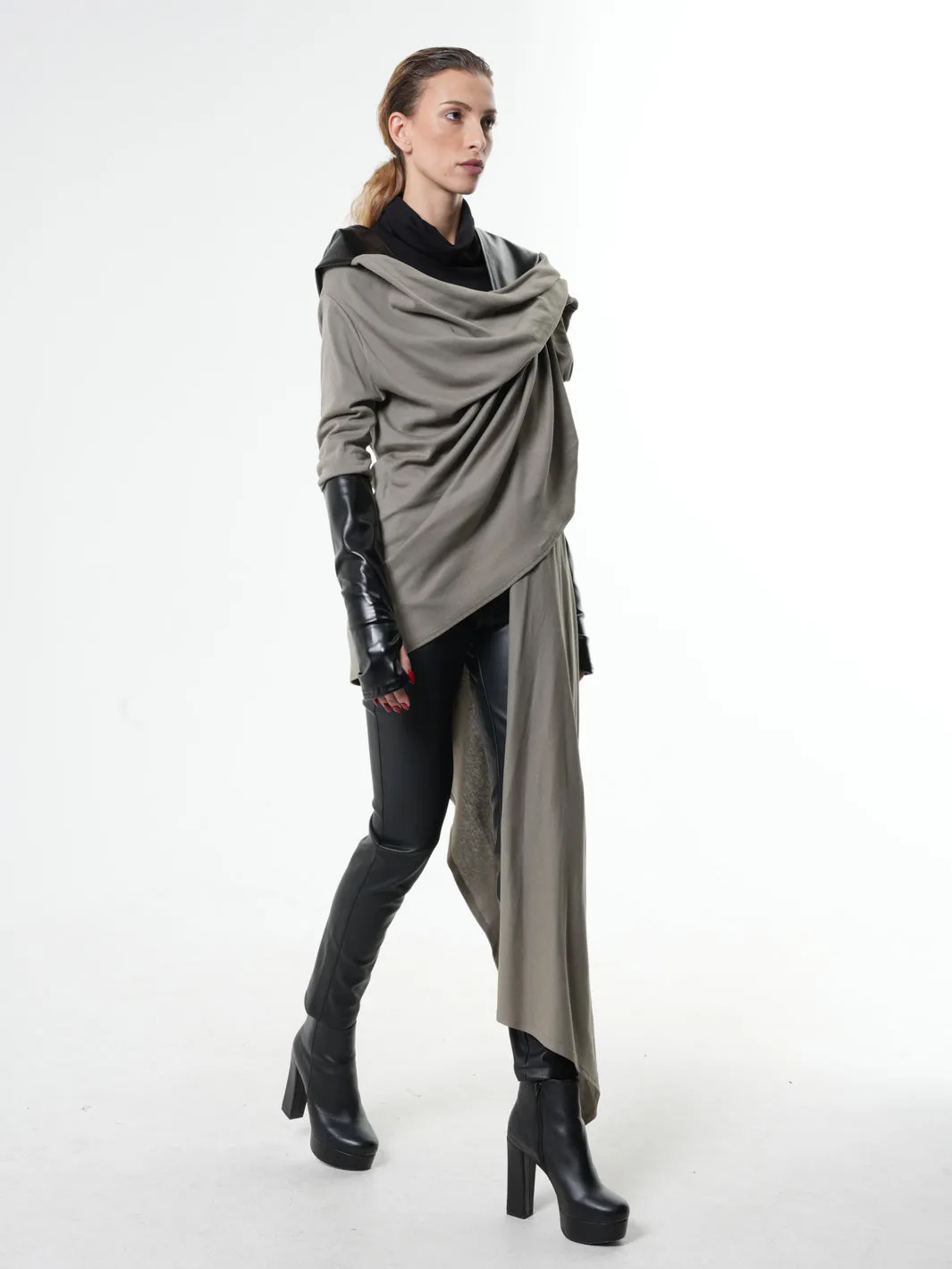 Oversized tunic with Leather Hood