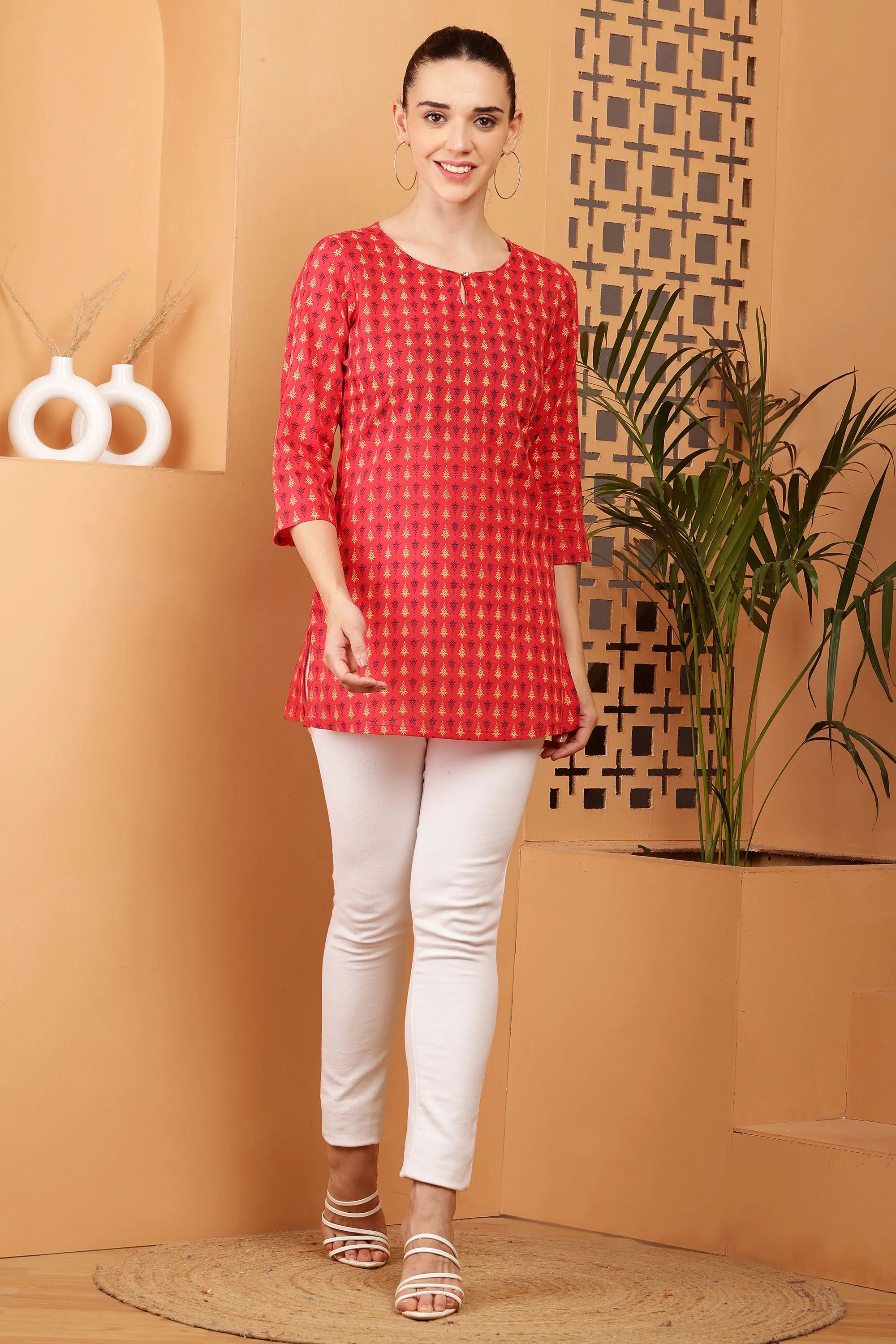 Women Red Applique Cotton Kurti